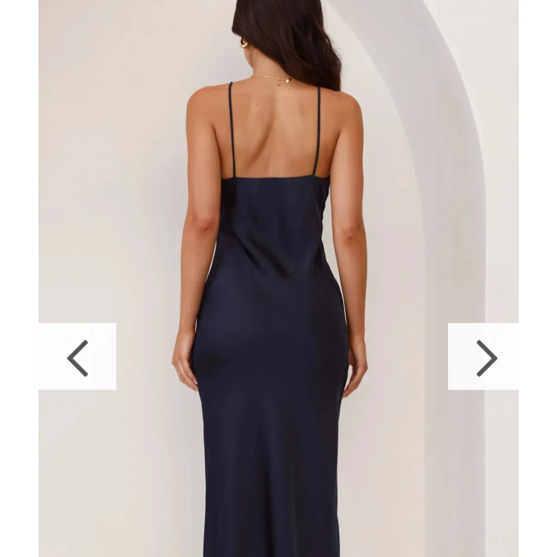 Mörkblå balklänning - 1