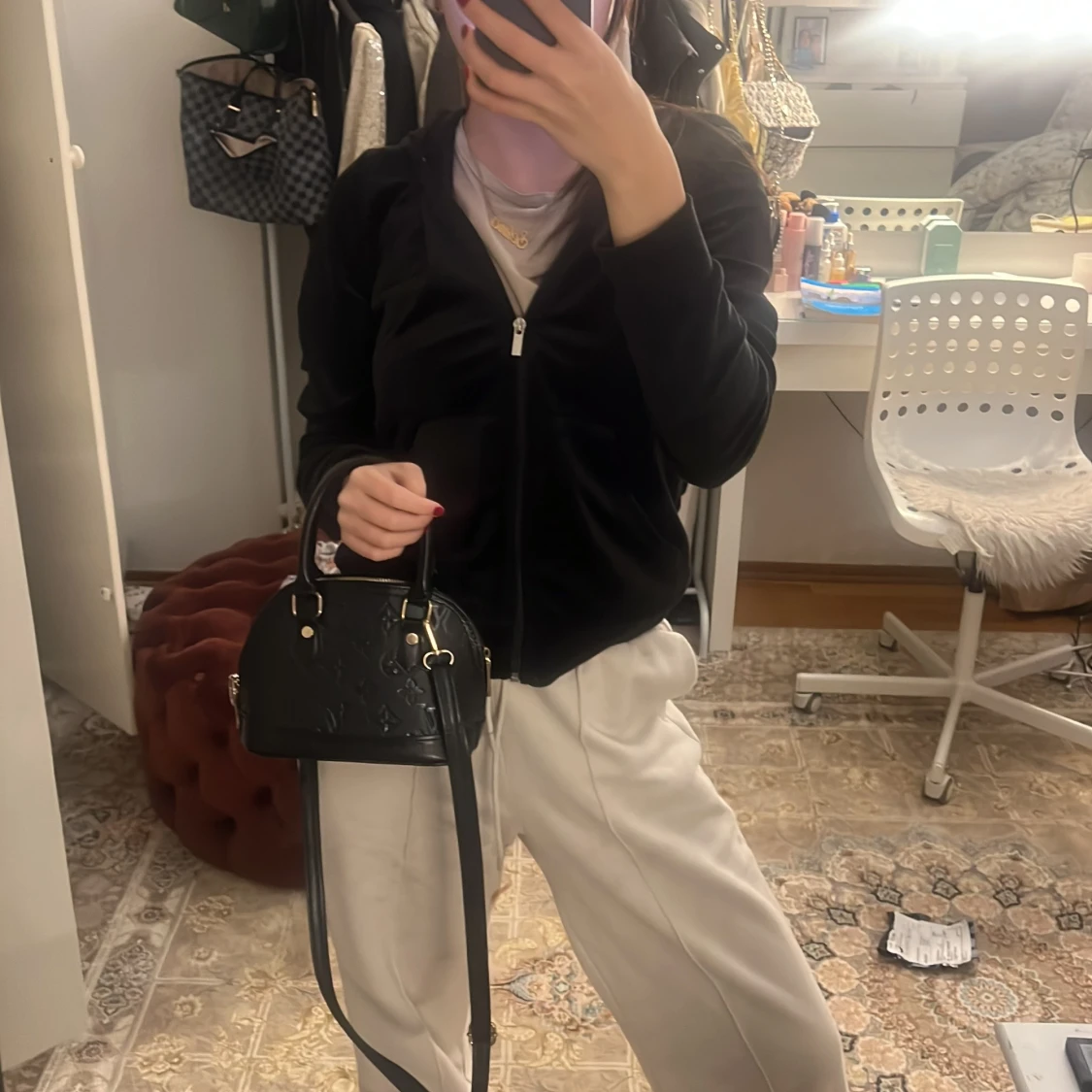Svart handväska  - 90