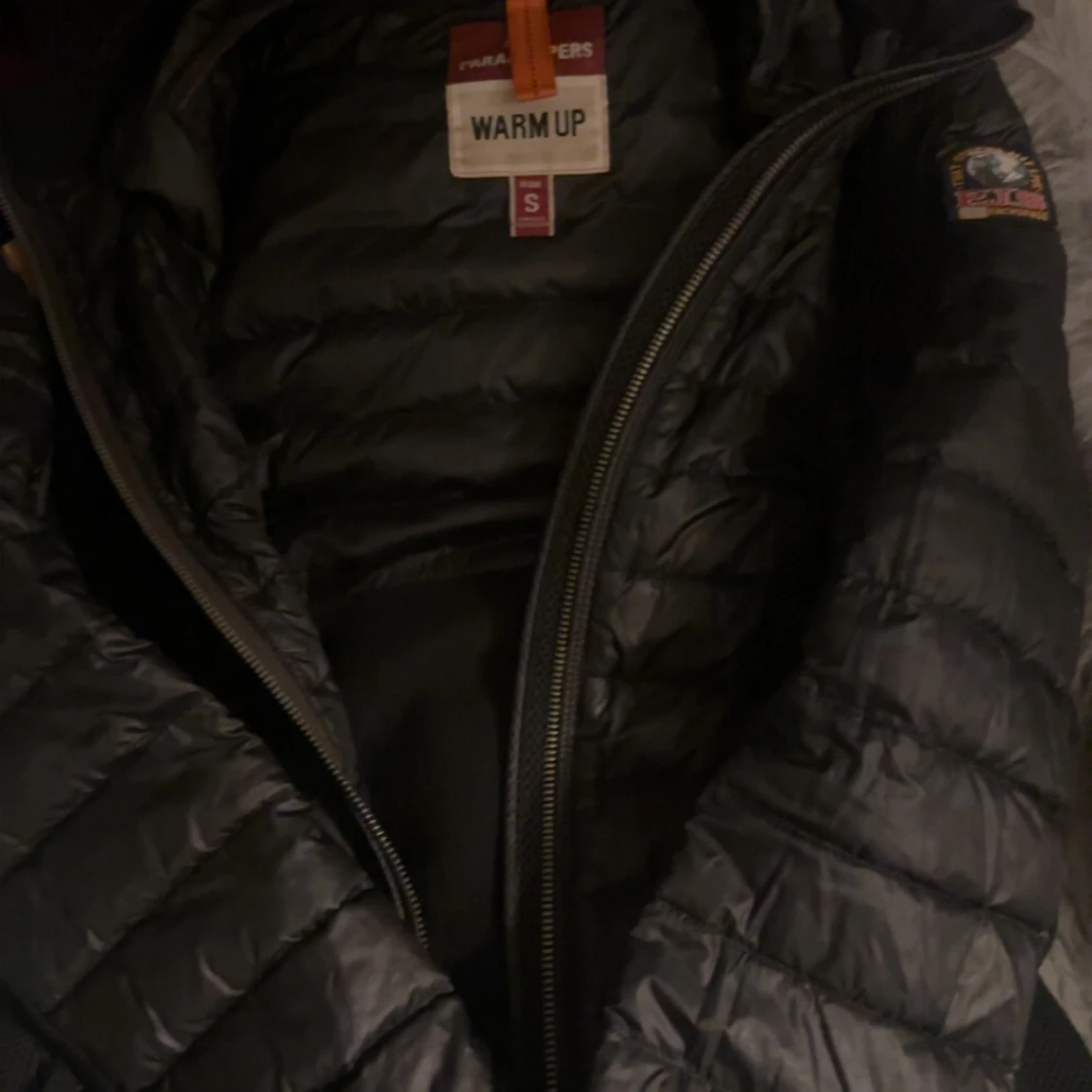 Svart dunjacka från Parajumpers