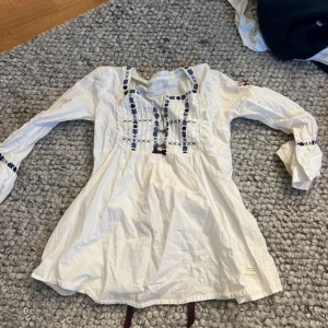 Odd-molly blus  - Bra skick, nästan aldrig använd 