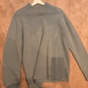 Kashmir tröja från jackie - Blå kashmir tröja från jacki i väldigt fint skick💓