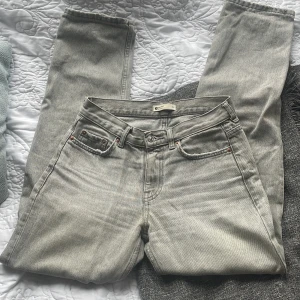 Jeans - Straight jeans från Gina! Low/mid waist❤️