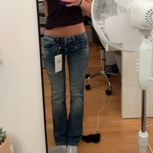 Ltb jeans  - Modell valerie, storlekar w25 l32