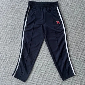 Arigatobyxor - Marinblå arigatobyxor storlek S 