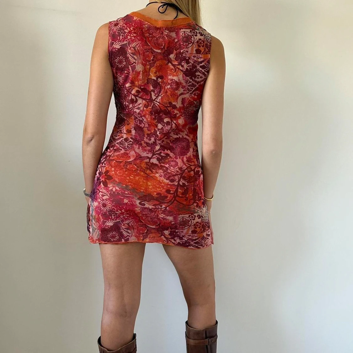 Mönstrad miniklänning - 92