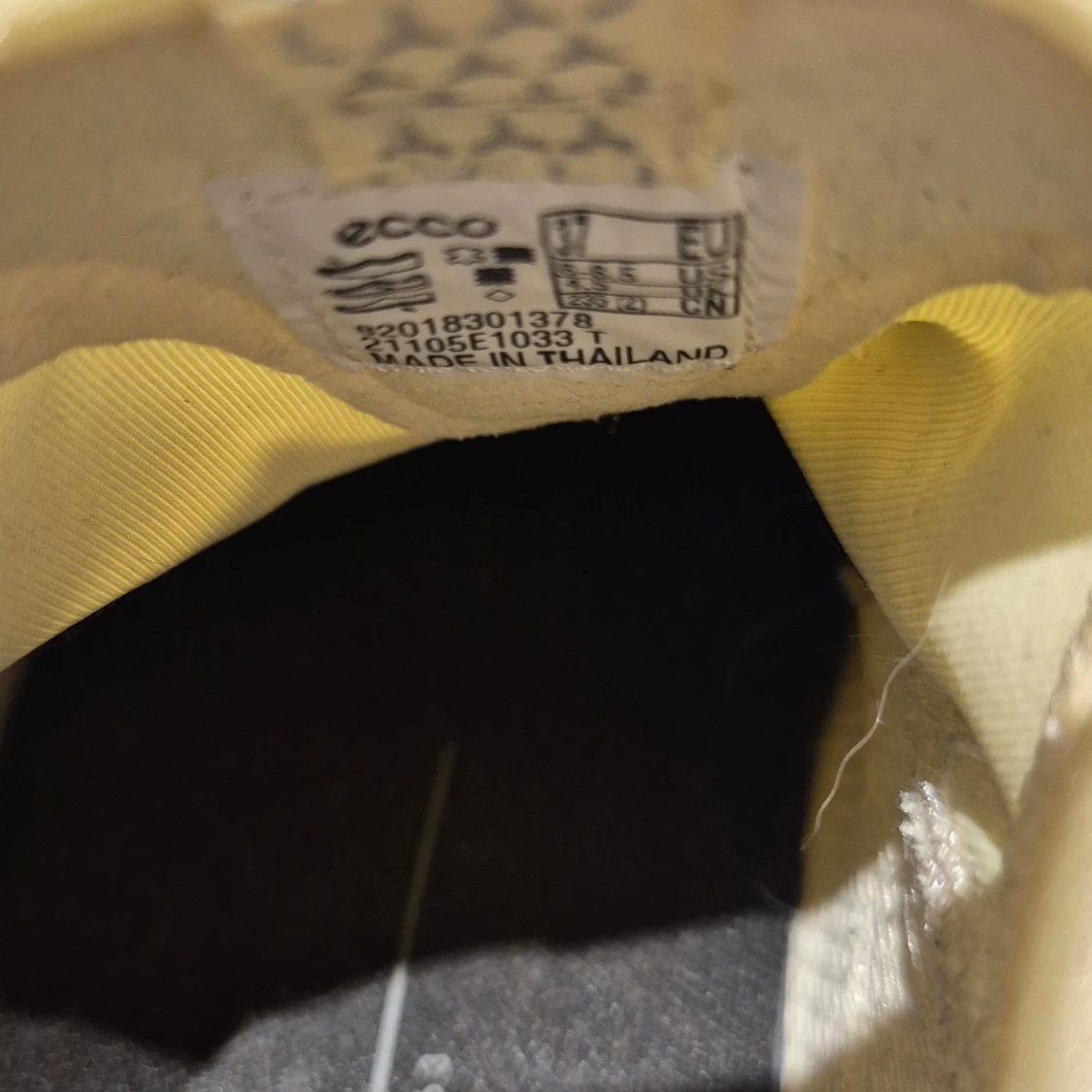 Beige sneakers från Ecco strl 37 - 93