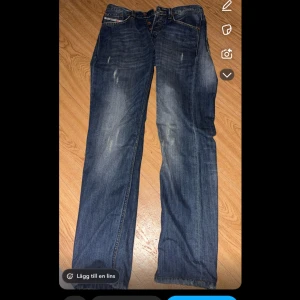 Diesel jeans - Säljer dessa sjukt snygga jeans från diesel, super bra skick, sitter som 32/32. Straight passform.