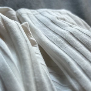 V-ringad magtröja - V-ringad magtröja med långa ärmar som är i bra skick, inga hål/fkäckar, säljes då jag inte använder magtröjor mera. 