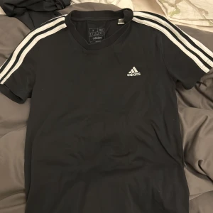 adidas - tröja använd en gång