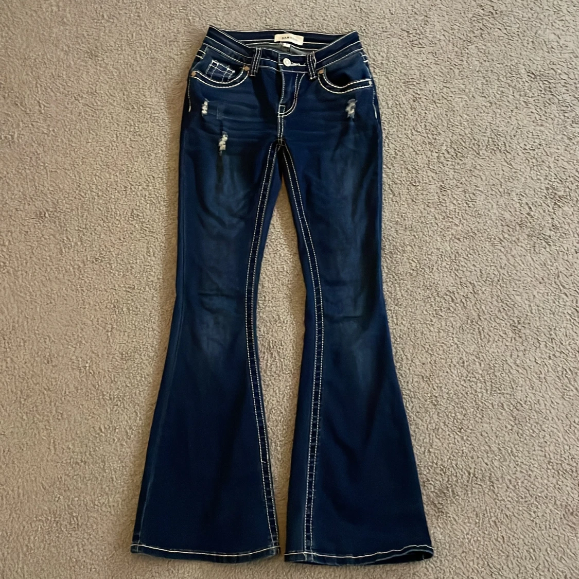 Mörkblå lowaist bootcut jeans från Bamboo