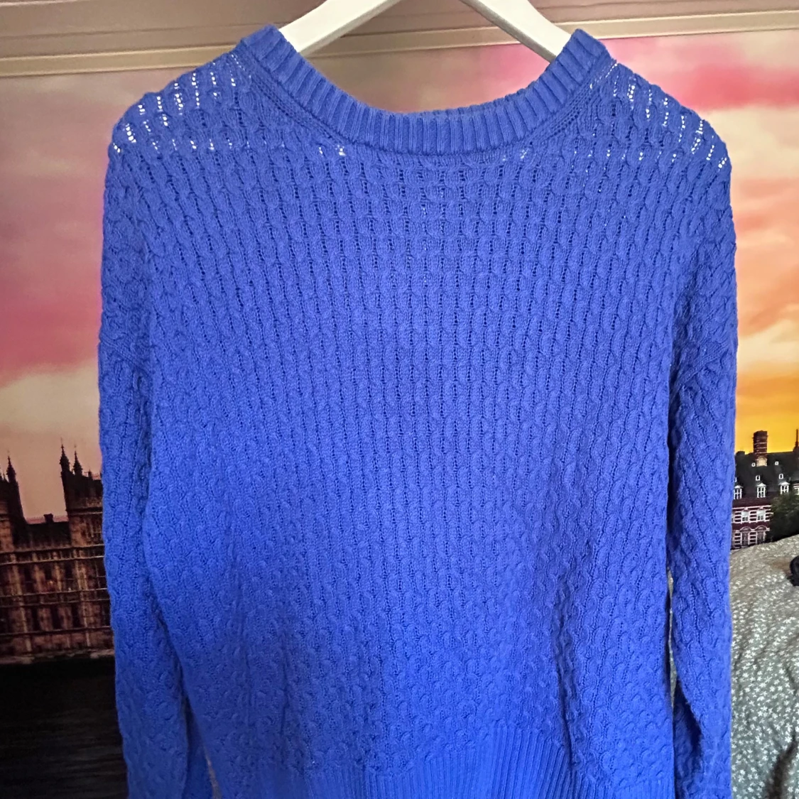 Blå stickad tröja - 91