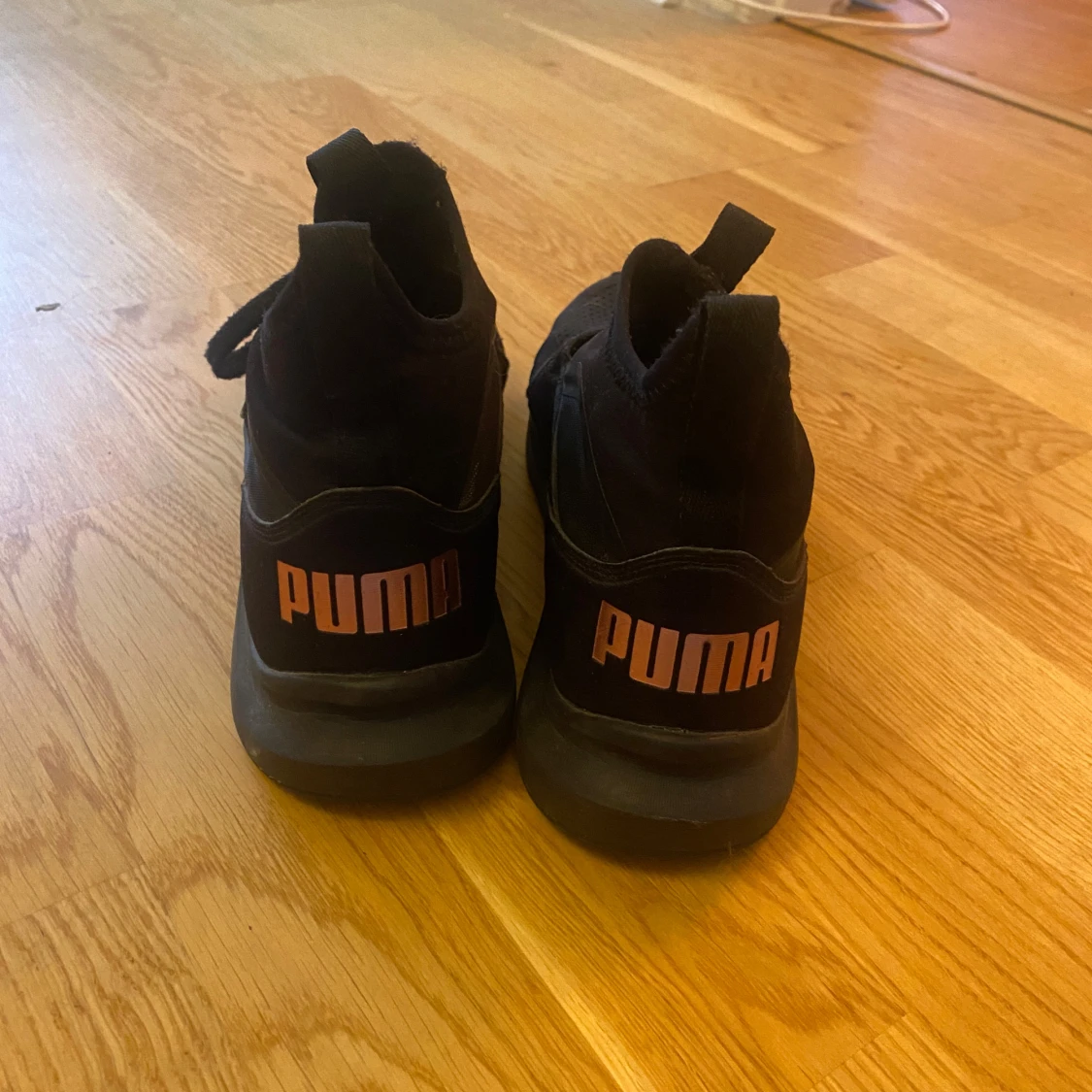 Svarta sneakers från Puma - 90