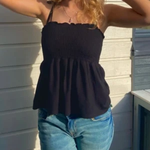 cute top - worn only couple times. Size M but fits also S