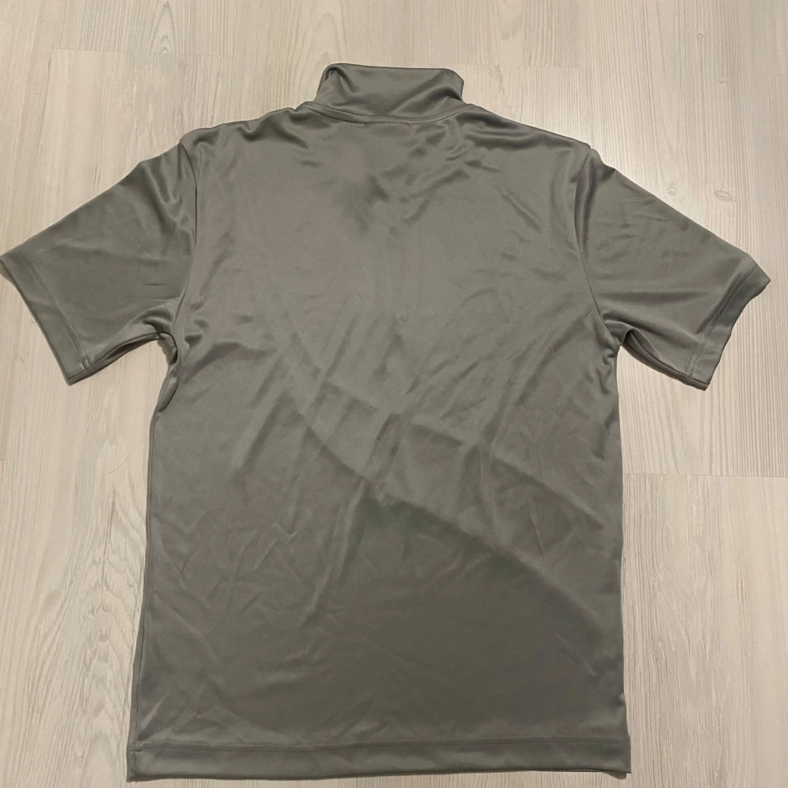 Grå kortärmad tröja från Weekday - 92