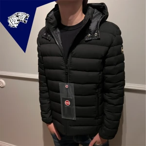 NY COLMAR JACKA  - Ny colmar dunjacka | Skick: helt ny | Storlek: S-M | Modllen är 180cm | Ny pris 5100kr | Taggar och galge ingår | Hör av dig om du undrar någonting! 