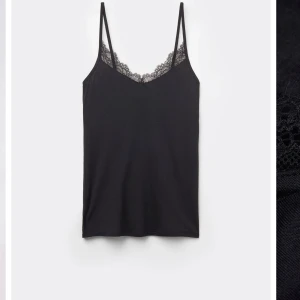 Intimissimi linne - Svart linne från intimissimi med spets upptill🖤knappt använt