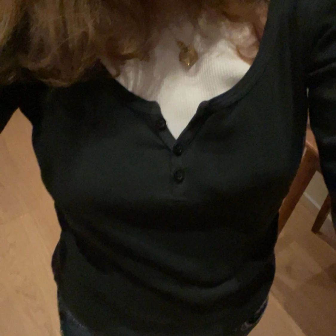 Svart kofta med knappar - 90