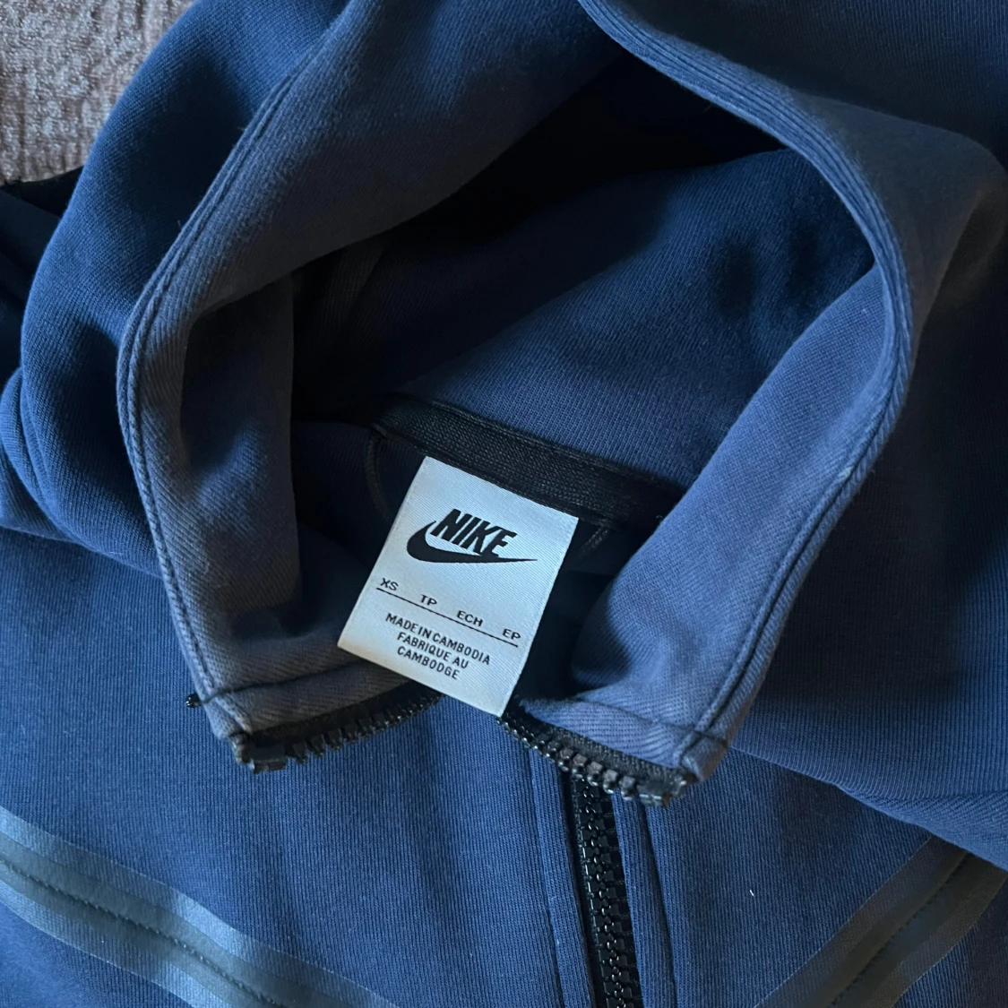 Mörkblå hoodie från Nike - 93