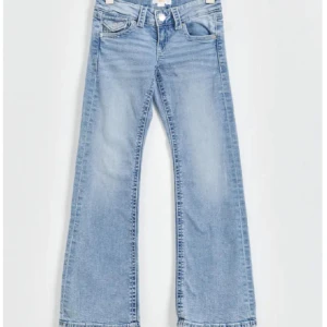 Gina Young jeans  - Säljer mina Gina Young jeans då dom inte kommer till användning längre💗 i fint skick, skriv för fler bilder💗