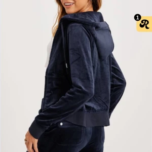 Juicy couture tröja  - Väldigt bra skick, inga defekter 
