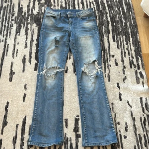 Coola jeans  - Snygga jeans med slitage 