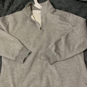 Kolla på kvittot aldrig använda  - Tröja