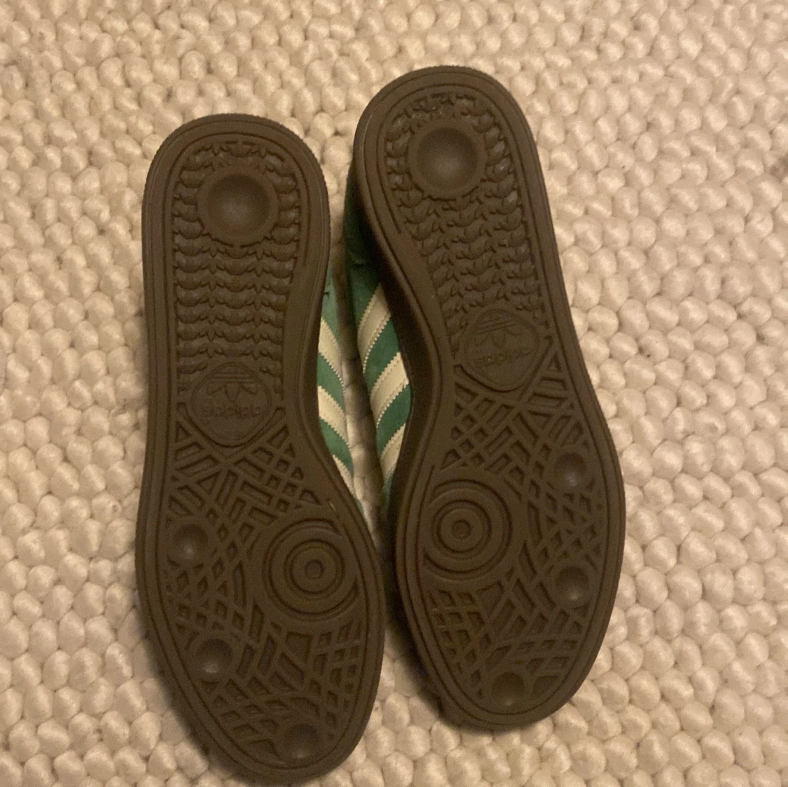 Gröna Adidas spezial - 91