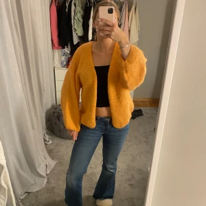 Lindex kofta - Säljer den här koftan då jag tyvärr inte får andvändning för den!💖