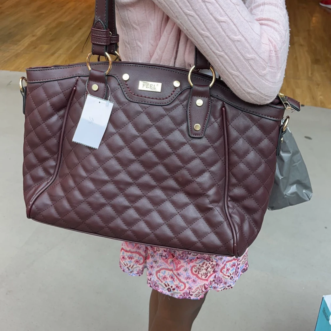 Brun quiltad axelväska från Fiorelli