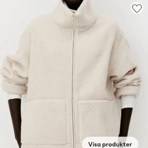 teddy jacka från hm - säljer min teddy jacka från hm med prislapp på först rill kvarn!!