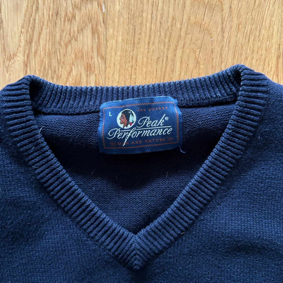 Svart stickad väst från Peak Performance - 91