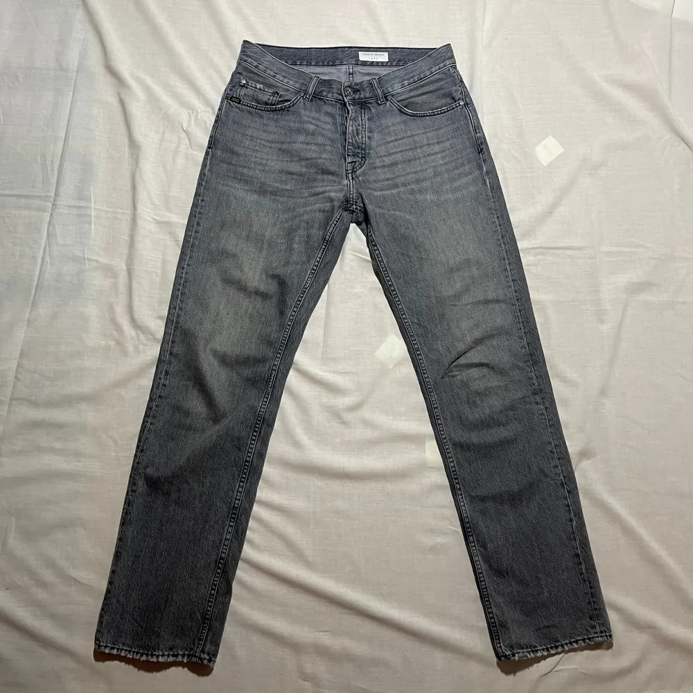 Jeans från tiger of Sweden i modellen Marty, storlek 30/34, i bra skick. Pris 349kr, skriv vid fundering eller fråga👀. Jeans & Byxor.