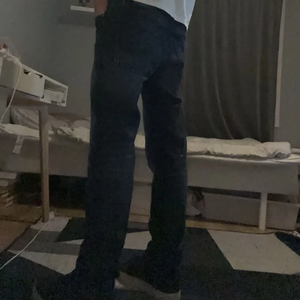 Jack and jones jeans i slim fit säljer då dem är för små Riktigt snygga Pris kan diskuteras så tveka inte att kontakta mig. Jeans & Byxor.