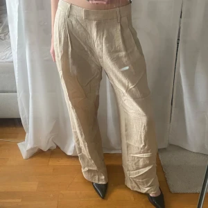 Kostymbyxor i linne - Oversized linne byxor i storlek 38