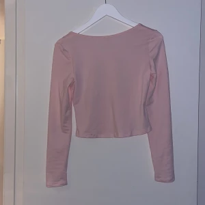 Långärmad tröja  - Aldrig använd 