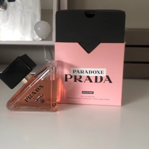 Prada Paradoxe intense parfym - 50 ml 90%kvar