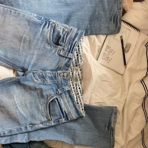 Lågmidjade jeans  - Jättesöta lågmidjade jeans från trn jeans. Aldrig använda❤️