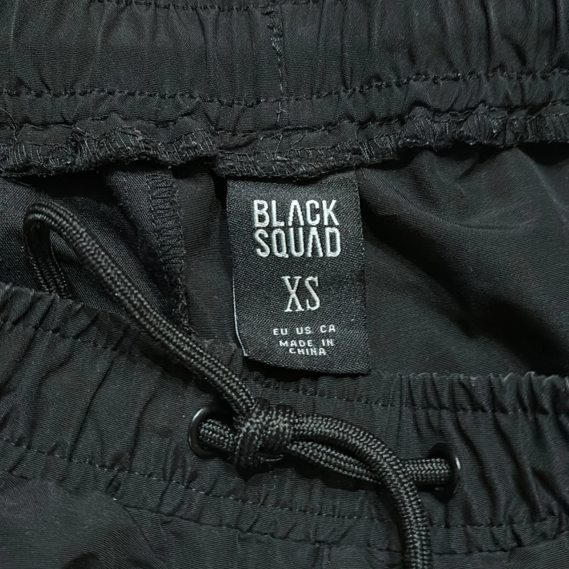 Svarta cargopants från Black Squad - 91