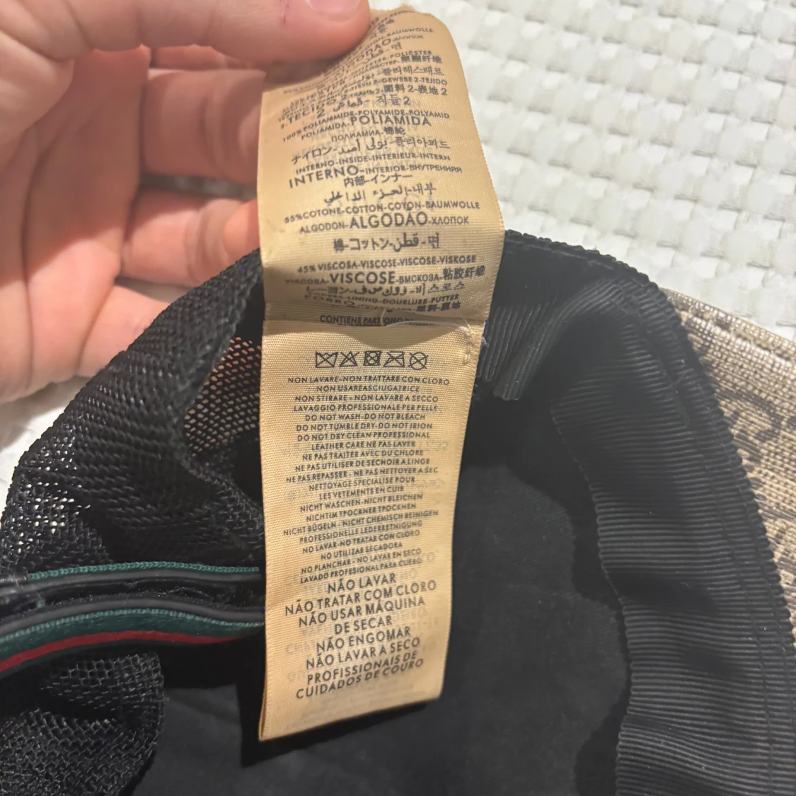 Mönstrad keps med tigerbroderi - 92