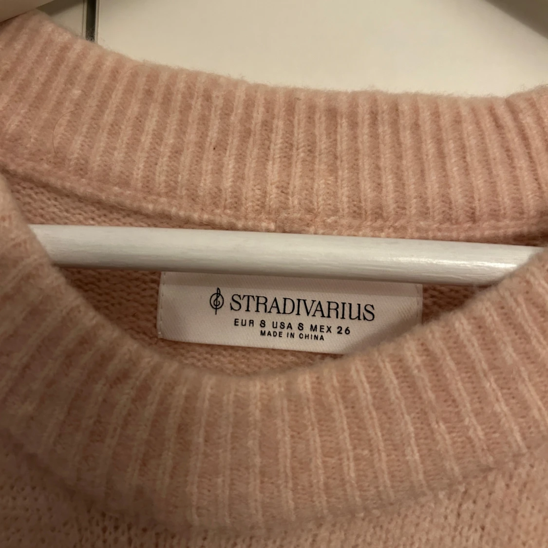 Rosa stickad tröja från Stradivarius - 91