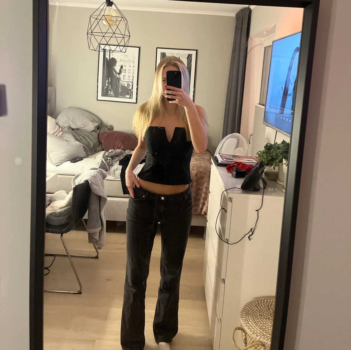 Svarta lågmidjade jeans😋💕 - 1
