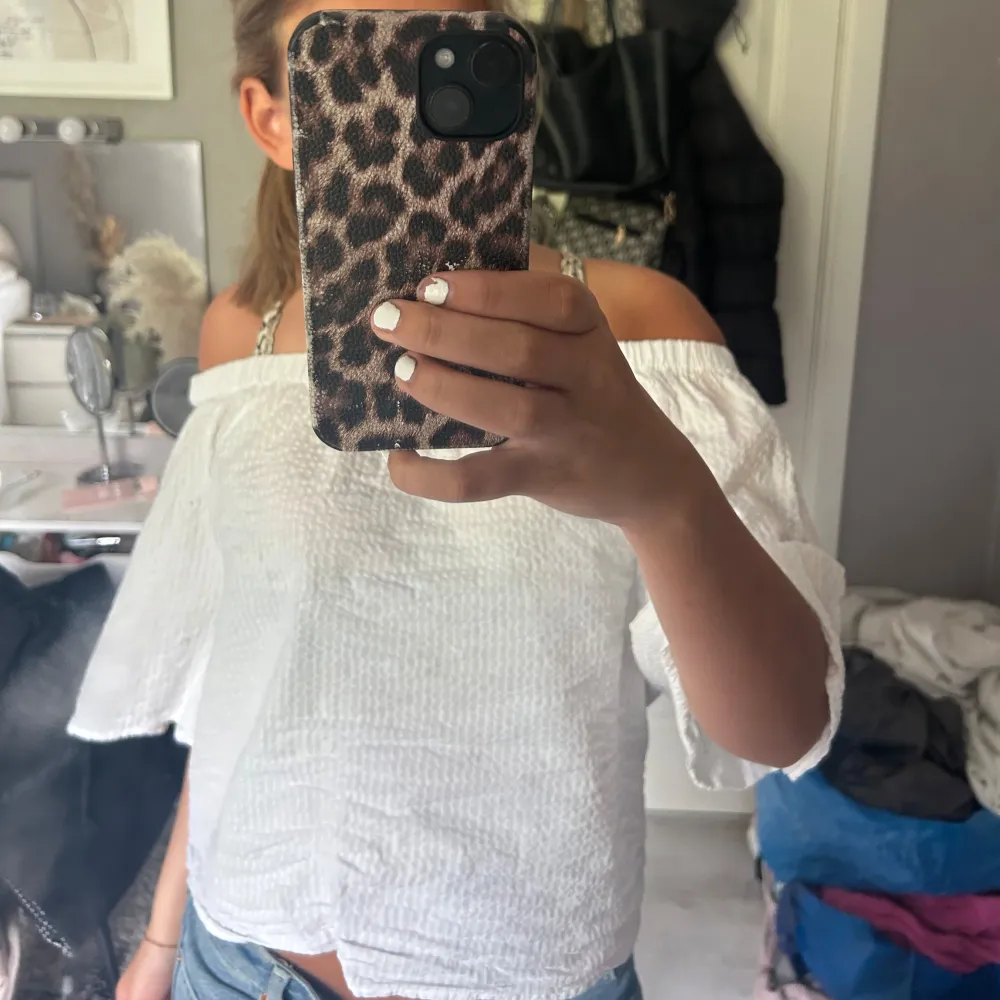 Off shoulder topp ifrån kapphal❤️‍🔥,pris kan diskuteras . Blusar.