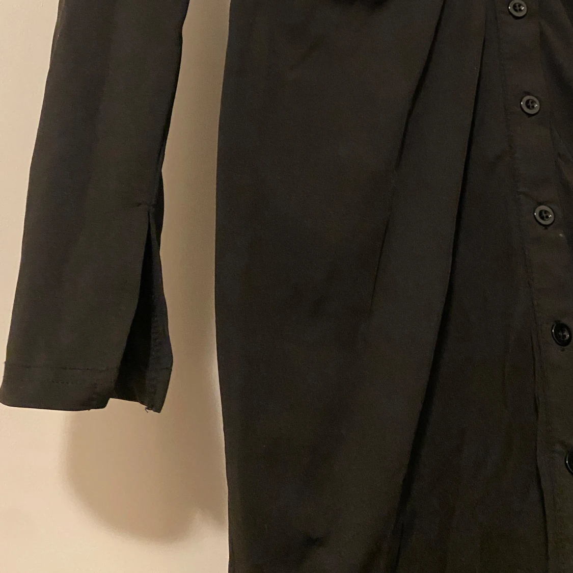 Svart button up klänning - 91