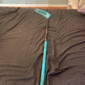 Oxdog 104 cm  - Oxdog hyperlight ett avox blad som är typ o användt en Coral Linda som är lite använd 