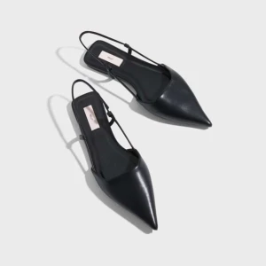 Klackskor - Skor med lågklack från Nelly, endast använda en gång🫶🏼