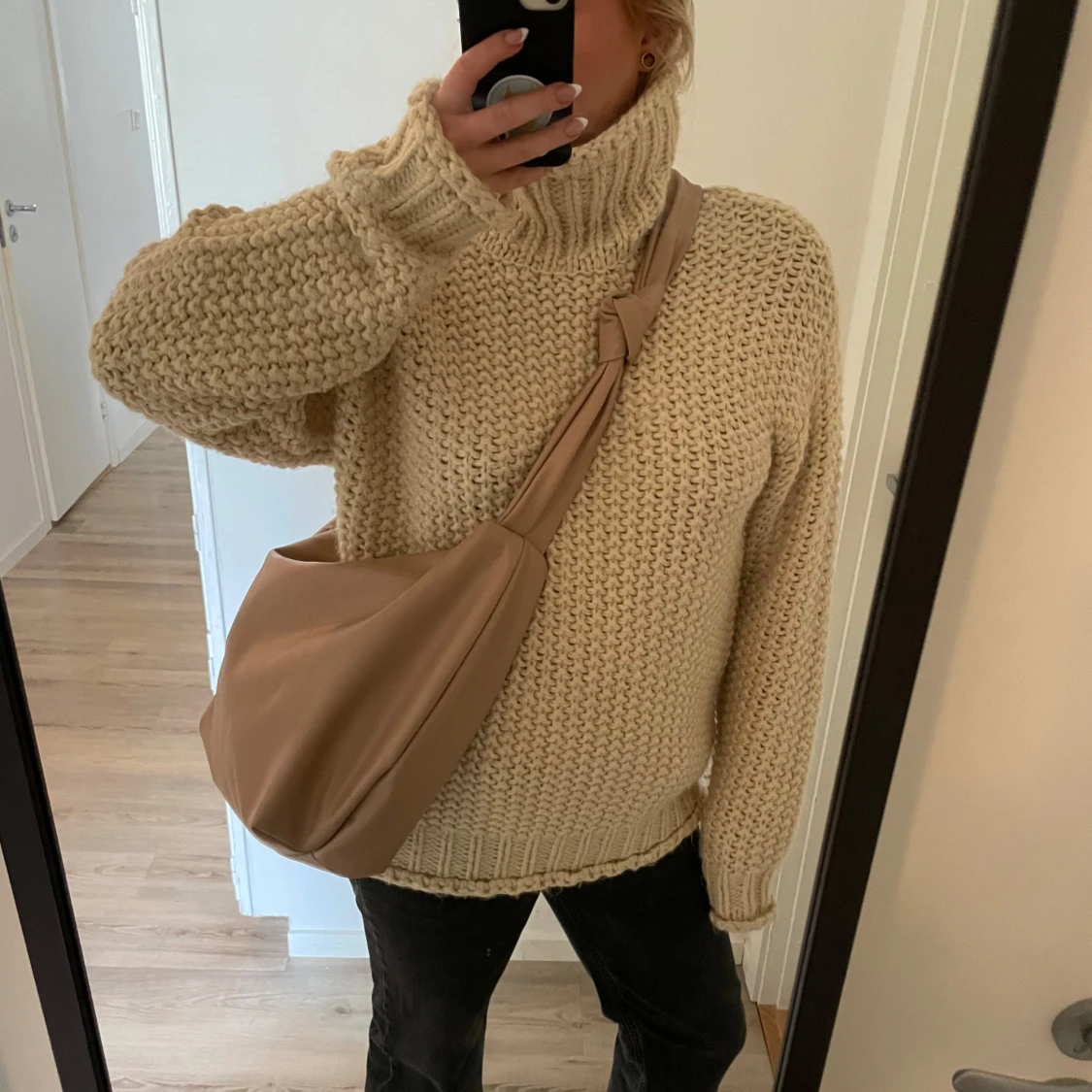 Beige väska 