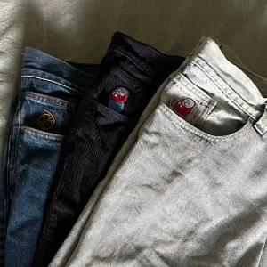 Bigboys - Tre par bigboy jeans kan säljas tillsammans eller enskilda 