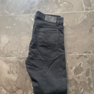 Tiger off sweden Jeans. - Tja. Säljer dessa t/j jeans. Inga skador eller missfärgningar. storlek 29/32. Mycket billigt!!!!!! Hör gärna av er vid frågor.   Mvh...