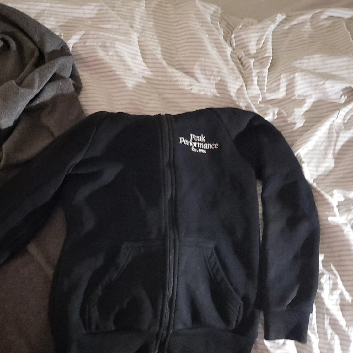 Peakperformance zip hoodie