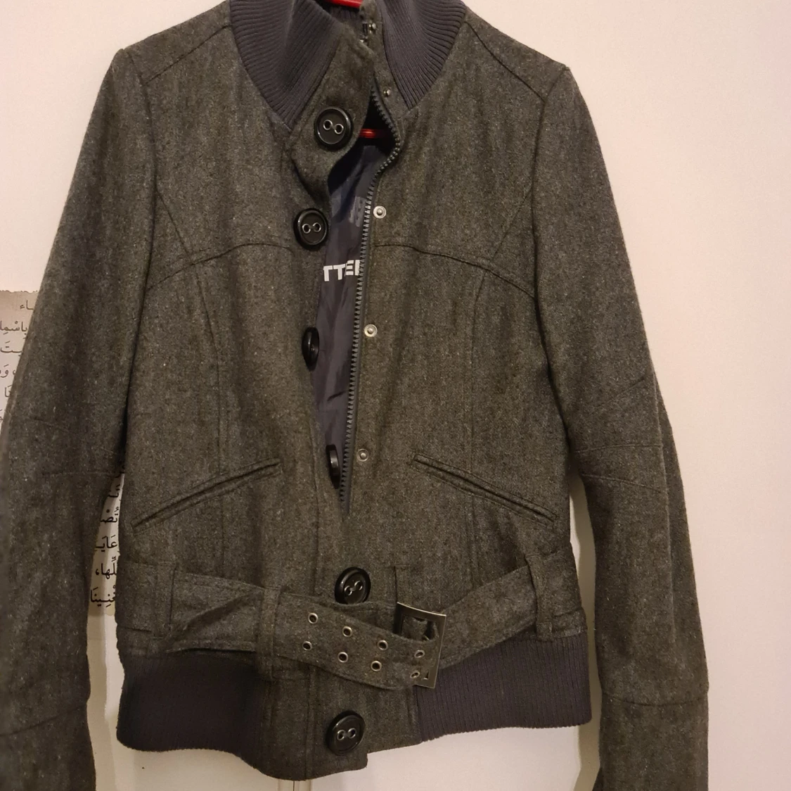 Grå jacka från Outfitters Nation - 91